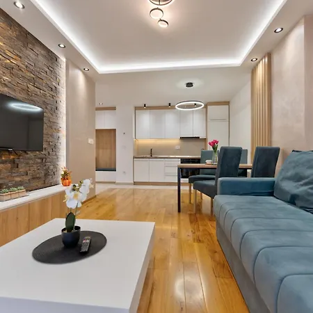 Lena Sa Dve Spavace Sobe * Zlatibor