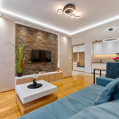 Lena Sa Dve Spavace Sobe