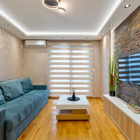 Lena Sa Dve Spavace Sobe *