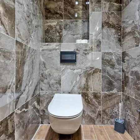 Lena Sa Dve Spavace Sobe