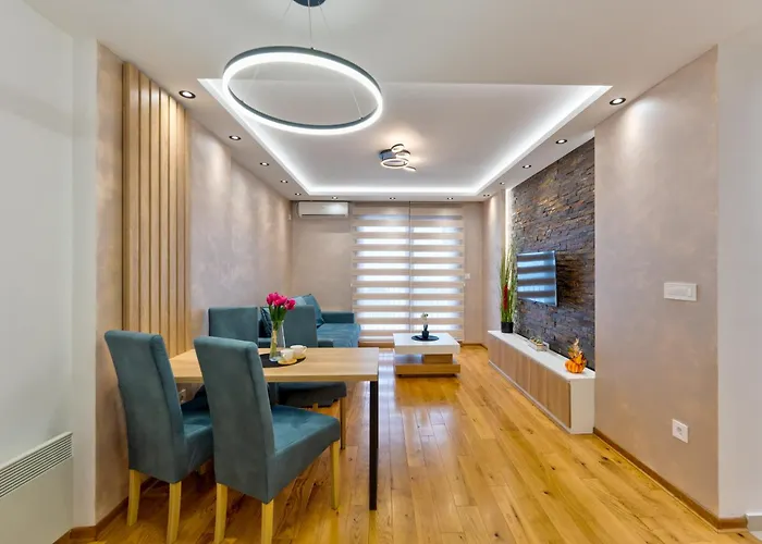 Lena Sa Dve Spavace Sobe *