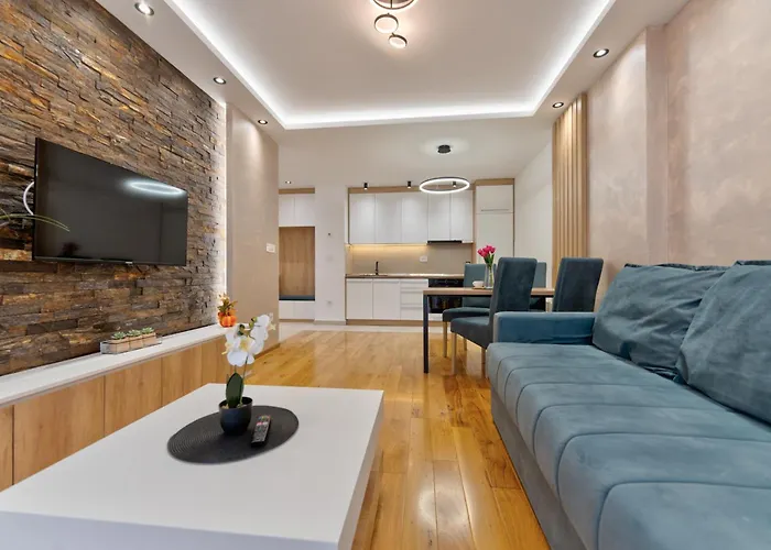 Lena Sa Dve Spavace Sobe * Zlatibor