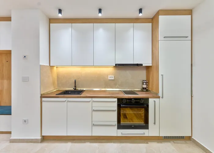 Lena Sa Dve Spavace Sobe Daire