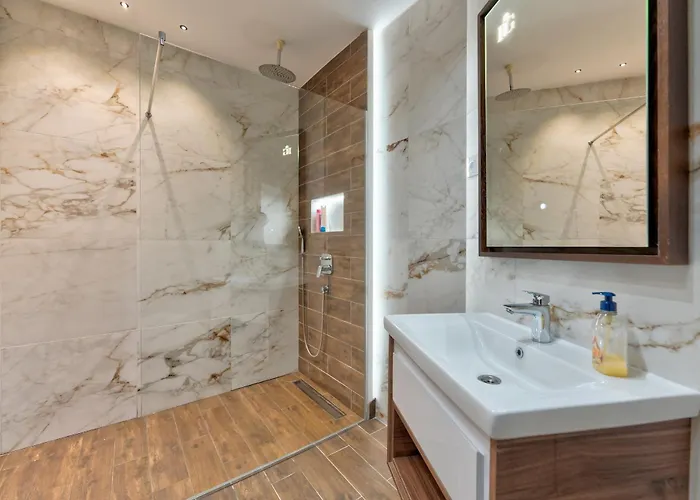 Lena Sa Dve Spavace Sobe Daire *