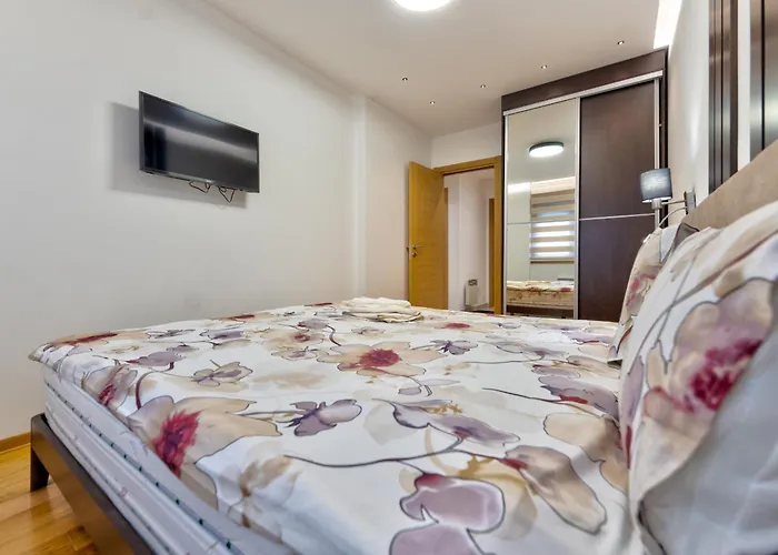 Daire Lena Sa Dve Spavace Sobe Zlatibor