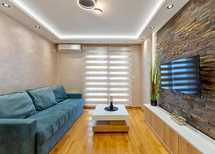 Lena Sa Dve Spavace Sobe *