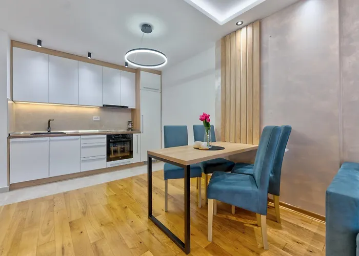 Lena Sa Dve Spavace Sobe Daire *